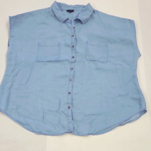 Torrid Chambray Light Blue Sleeveless Button-Up Shirt Size 3 (3X) - Picture 1 of 5